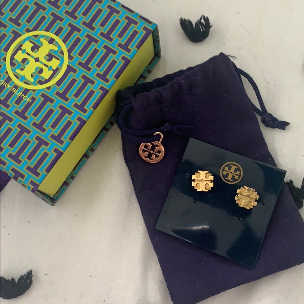 Tory Burch Logo gold stud